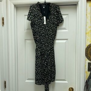 NWT TAHARI sz.M dress w/belt black floral, perm. pleated, below knee.  $85